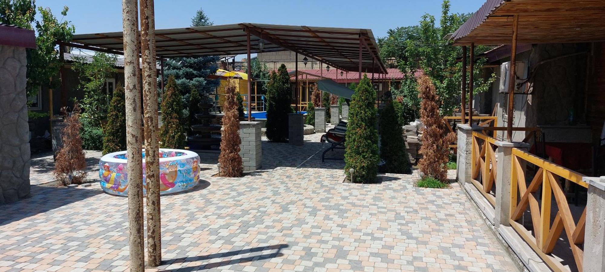 Arba Hotel Yerevan Exterior photo